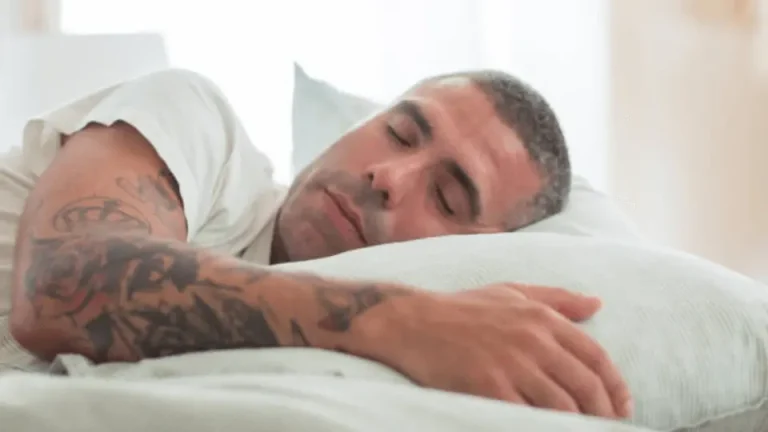 How to Sleep with a New Tattoo? 5 Steps to Follow